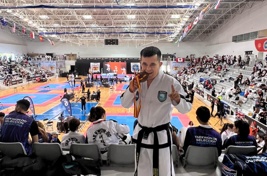 Medalla de oro para Darío Núñez en lucha en el Mundial de Taekwondo