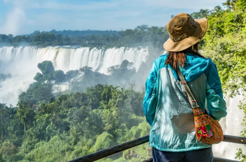  Turismo en Iguazú: expectativas moderadas y preocupación por la caída del turismo interno
