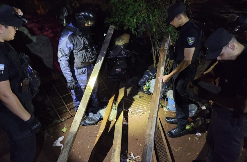  La Policía desarticuló una banda delictiva en Puerto Iguazú: diez detenidos y un narcokiosco clausurado