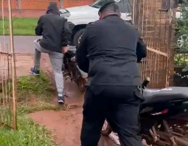  Un menor demorado por robo de motos