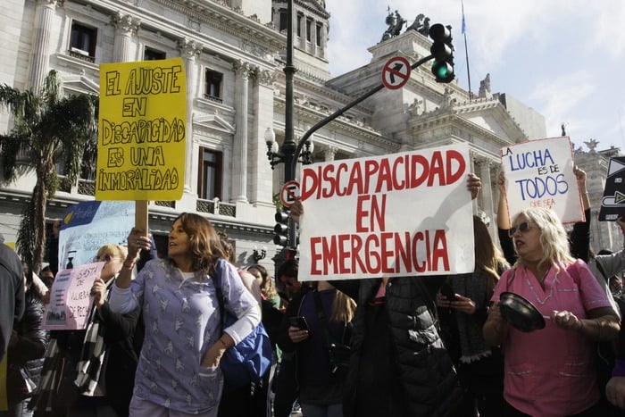  El Gobierno de Milei promulgó la Ley de Emergencia en Discapacidad pero pospuso su aplicación