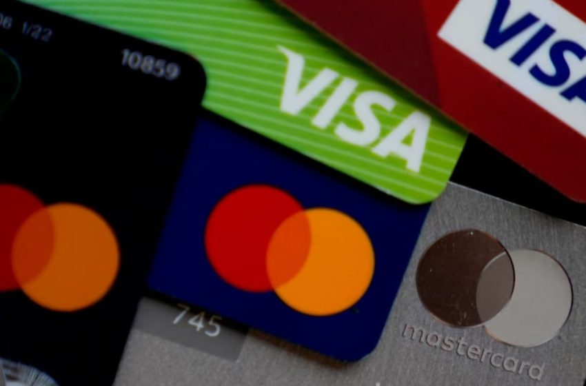  Suba de tasas y aumento de la morosidad: cayeron las compras con tarjeta de crédito