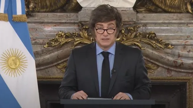  Milei prometió aumentos en salud, educación y jubilaciones, pero pidió “que el pueblo y la política se comprometan con el equilibrio fiscal”