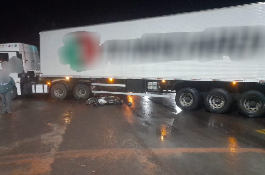 Puerto Libertad: siniestro vial entre camión y motocicleta con un lesionado