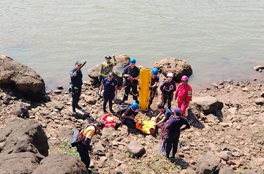  Simulacro de rescate en zona agreste a orillas del río Iguazú