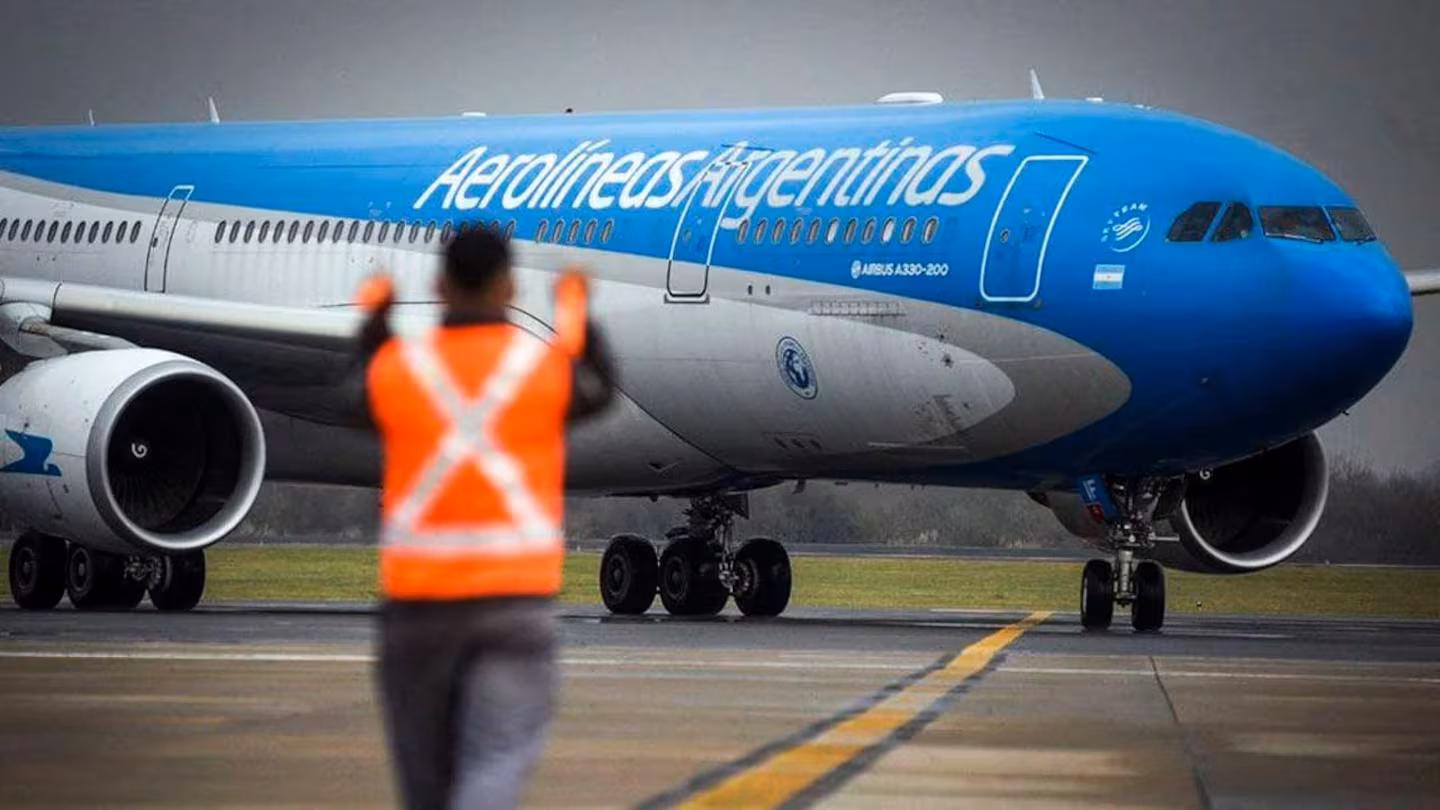 Confirmaron un nuevo paro de pilotos: cuándo será y a qué vuelos afectará 6 Confirmaron un nuevo paro de pilotos: cuándo será y a qué vuelos afectará