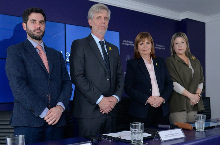  Bullrich presentó la creación del centro nacional antiterrorista
