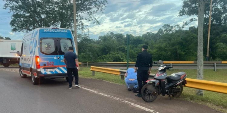  Motociclista falleció tras despistar en la rotonda de acceso a Puerto Iguazú