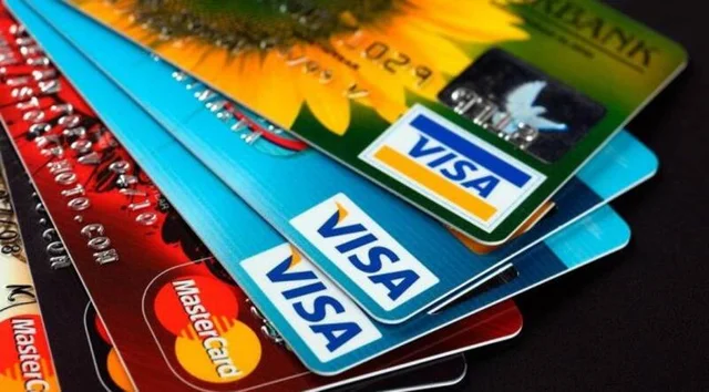  “A tarjetear, que se acaba el mundo”: los argentinos se financian cada vez más con tarjetas