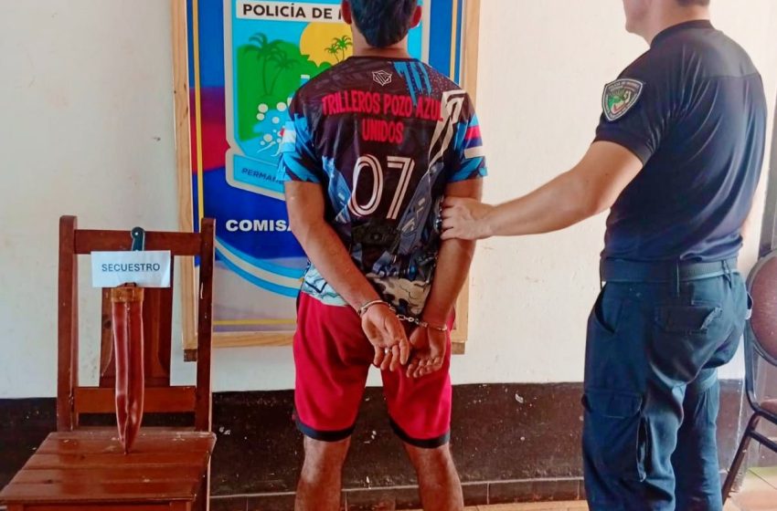  Ex convicto amenazó a su pareja con un machete, atacó a policías y terminó detenido