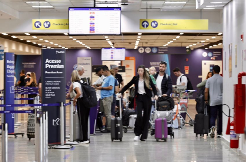  El Aeropuerto de Foz de Iguazú espera movilizar 125 mil pasajeros durante las fiestas de fin de año