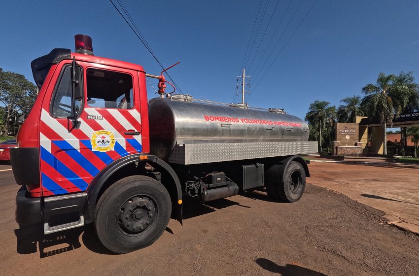  Bomberos Voluntarios de Puerto Iguazú incorporaron una nueva cisterna autobomba