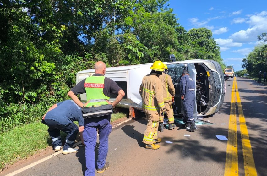  Choque entre vehículos de turismo dejó varios lesionados en Puerto Iguazú