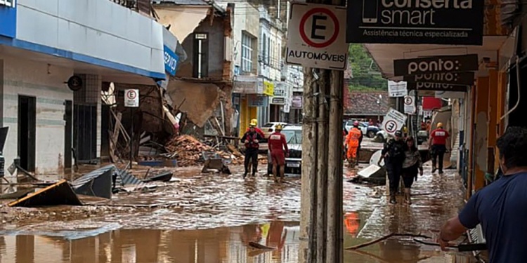  Ya suman 46 los muertos por fuertes lluvias en el sureste de Brasil