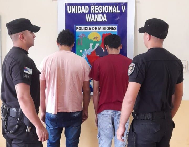  Padre e hijo fueron detenidos por agredir y amenazar a una mujer