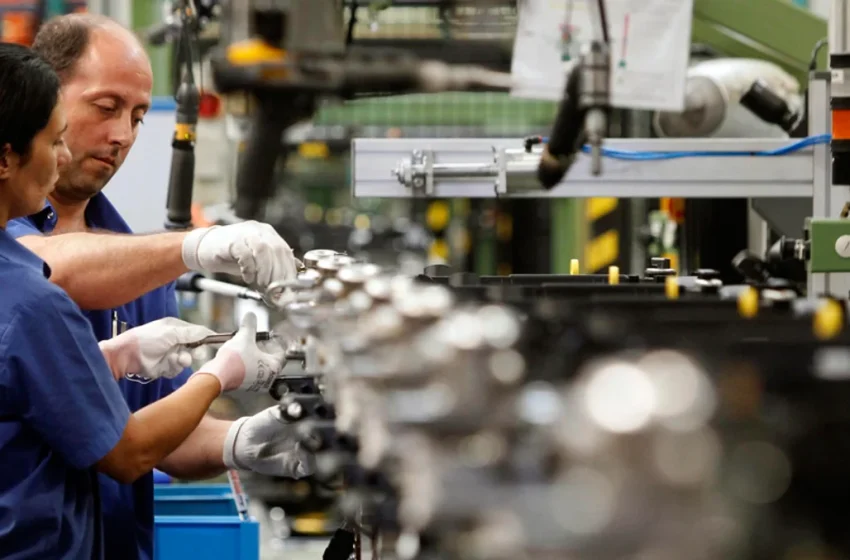  Hay dos millones de personas desocupadas o trabajando en negro en la Argentina