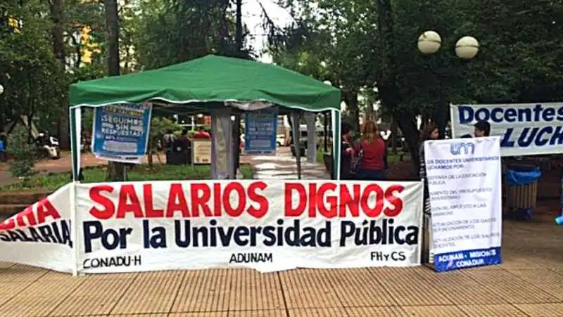  Universidades nacionales: paro y movilización por salarios y becas congeladas