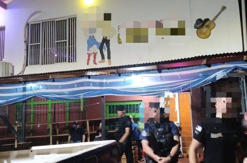  Clausuran local bailable no habilitado y encuentran cocaína en los baños