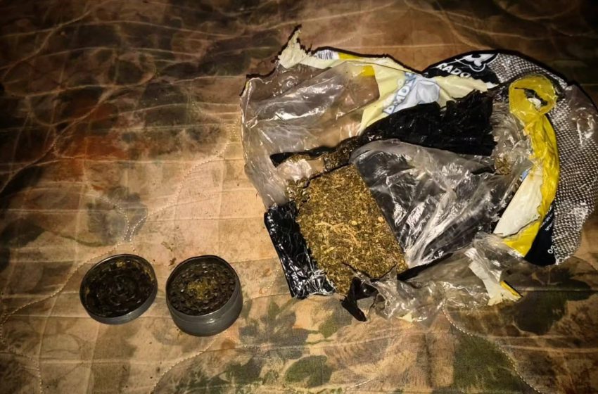  Desmantelan una boca de venta de drogas en Iguazú: incautaron pedra y marihuana