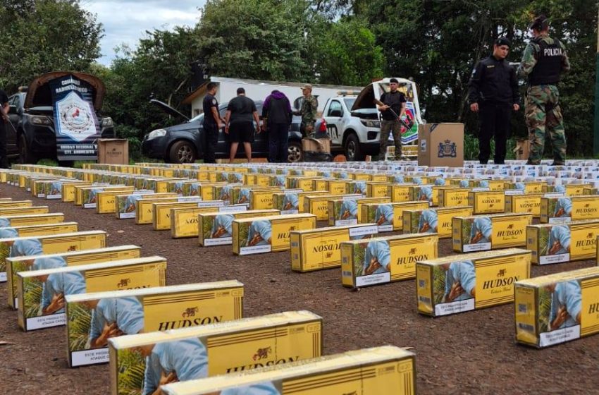  Contrabando millonario en Andresito: dos detenidos y un auto secuestrado con 730 gruesas de cigarrillos valuados en $26 millones