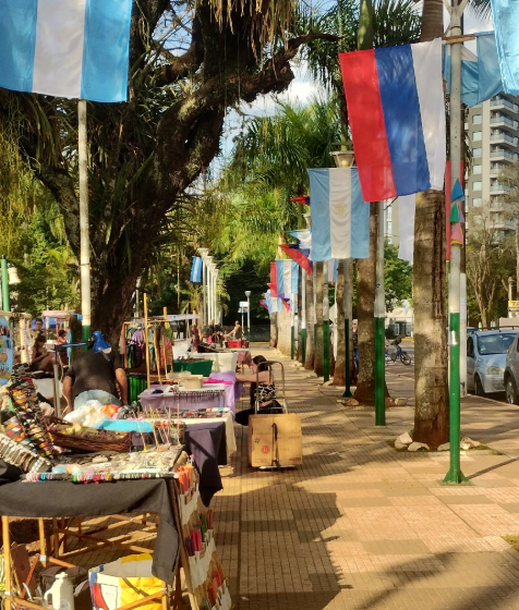  Reordenan la Plaza San Martín: reubicarán feriantes, emprendedores y carros de comida