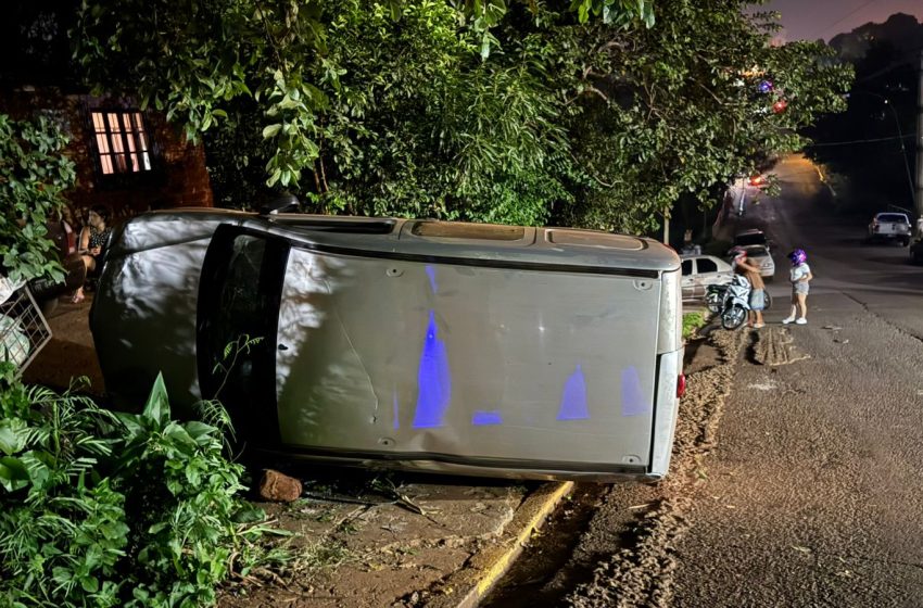  Accidente vial interrumpe el tránsito en avenida Antártida Argentina