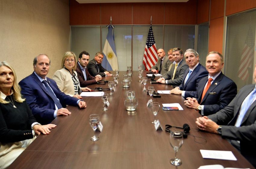  La Ministra Monteoliva y el subsecretario de Estado de EE.UU Thomas DiNanno inauguraron el Centro Regional de información sobre crimen organizado