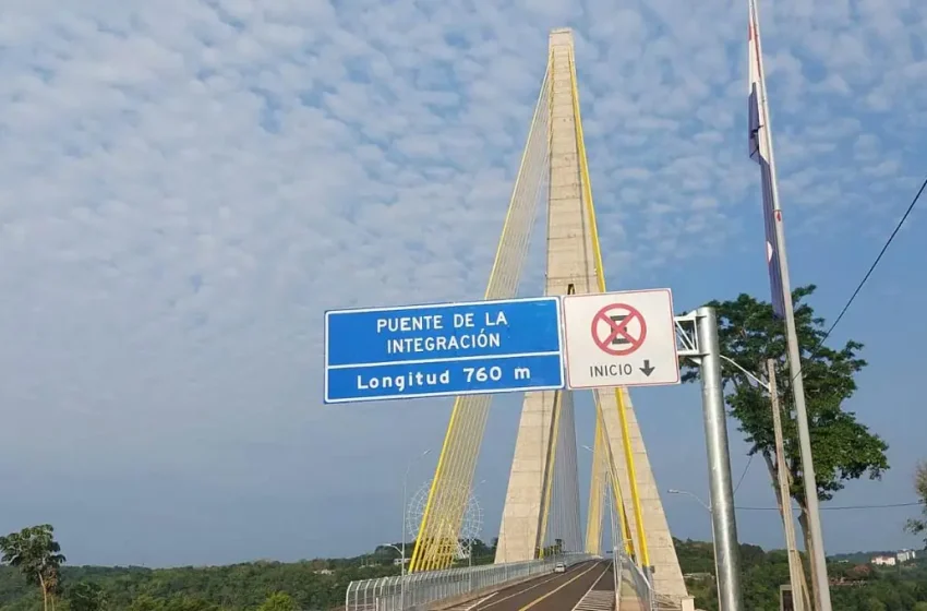  Puente de la Integración: Comerciantes paraguayos solicitan la reapertura total.