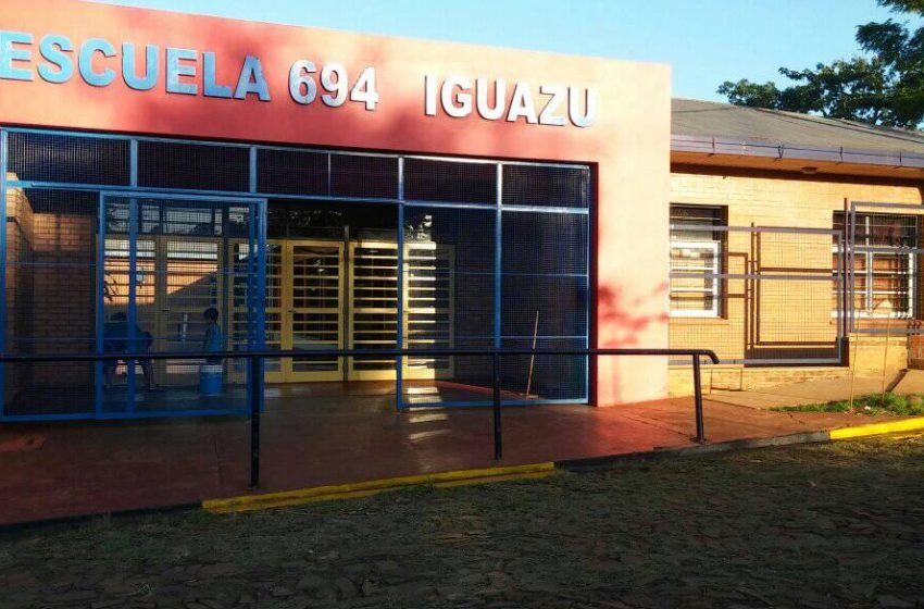  La Escuela N° 694 de Puerto Iguazú celebra sus 40 años y solicita colaboración de la comunidad