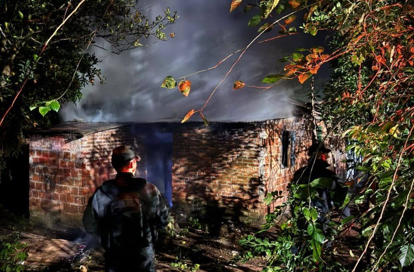  Incendio de vivienda en Puerto Esperanza: no hubo personas lesionadas