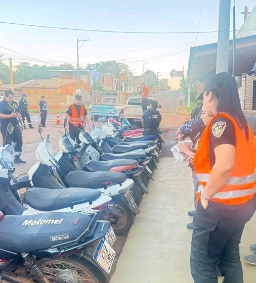  La Policía redobla en Iguazú los operativos contra “picadas” y “willy”: más de 30 motos secuestradas por conducción temeraria