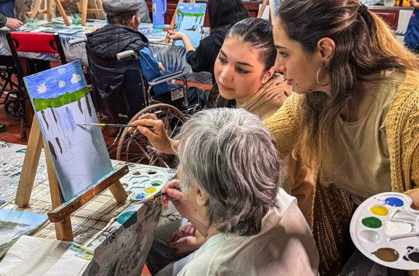  Arte y compañía para los adultos mayores del Hogar San Ramón