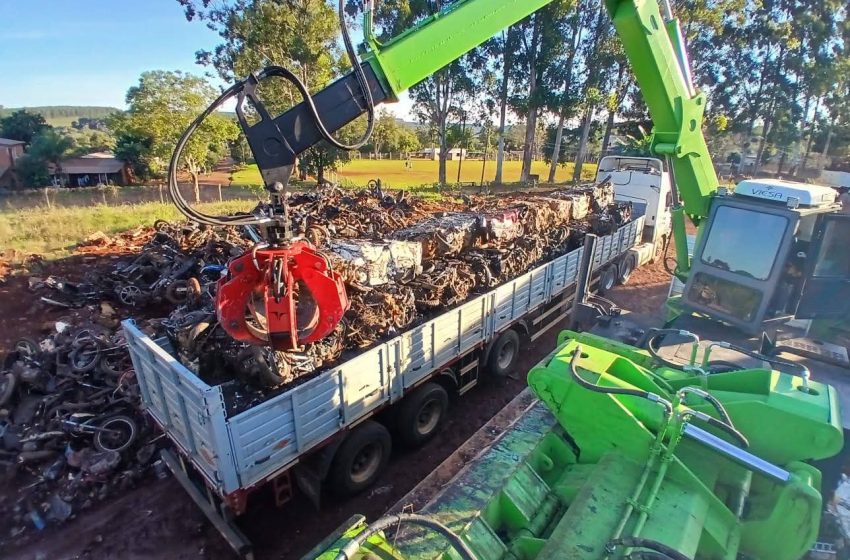  Más de 28 toneladas de chatarra fueron retiradas de comisarías del Norte: compactaron cerca de 700 vehículos secuestrados