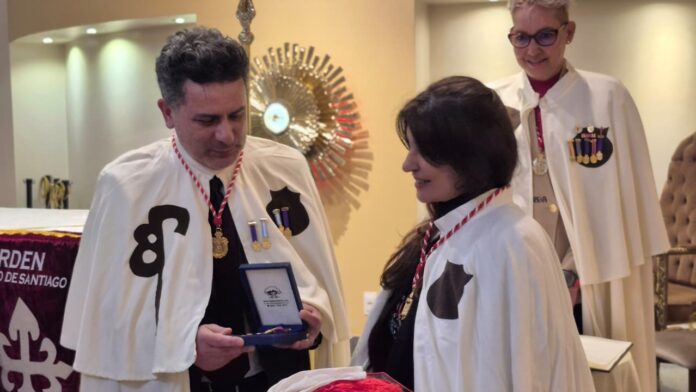  Patricia Durán Vaca fue incorporada a la Orden del Camino de Santiago por su aporte al turismo y la integración regional