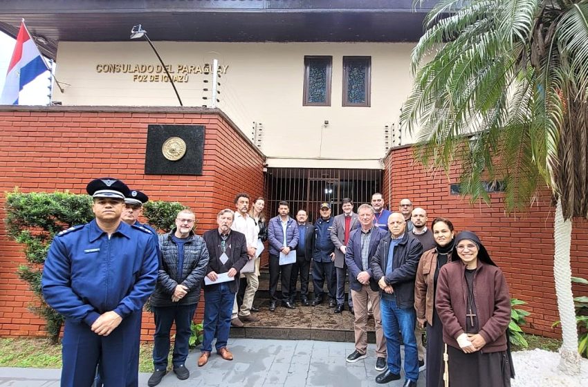  Vecinos de Foz do Iguaçu entregaron más de 500 firmas al Consulado de Paraguay para denunciar la contaminación sonora en la frontera