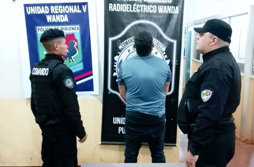  Violento terminó detenido por amenazar de muerte a su pareja; en su poder la Policía secuestró un machete