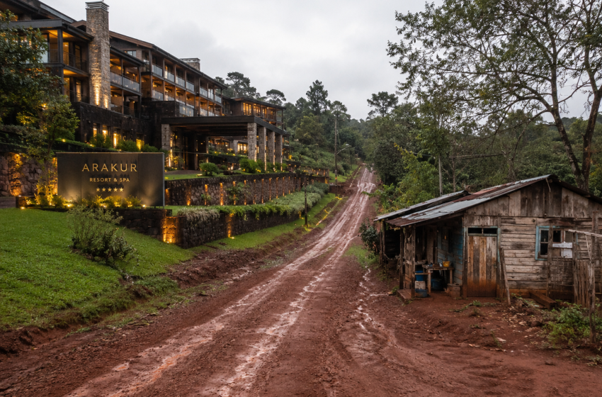  Hoteles cinco estrellas y caminos de barro
