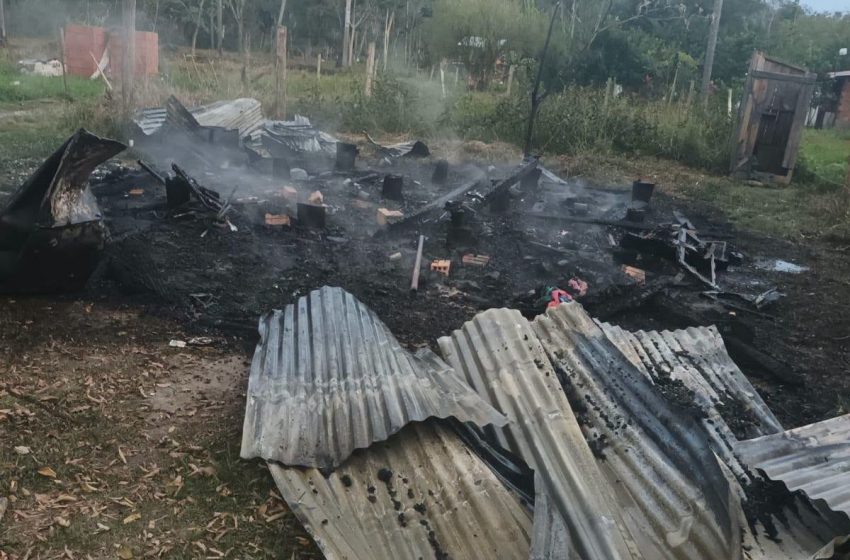  Detuvieron a la presunta autora del incendio que destruyó una vivienda en Puerto Iguazú