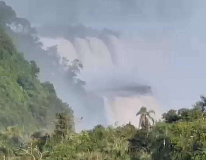  Las Cataratas del Iguazú lucieron imponentes con un caudal extraordinario