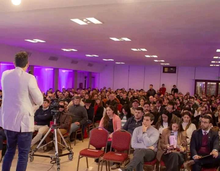  La Libertad Avanza desembarca en Iguazú con la segunda clase de su Escuela de Dirigentes