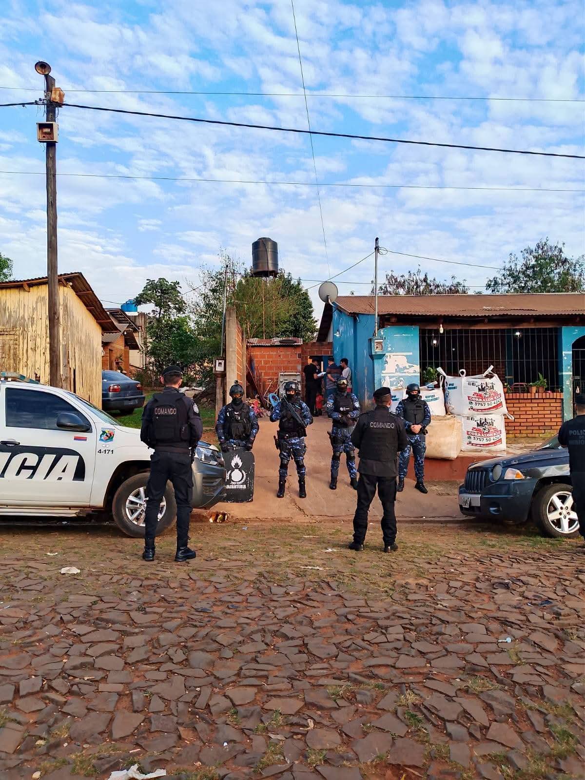 Intensa búsqueda del hombre acusado de disparar contra un joven y herir a su madre imagen-10