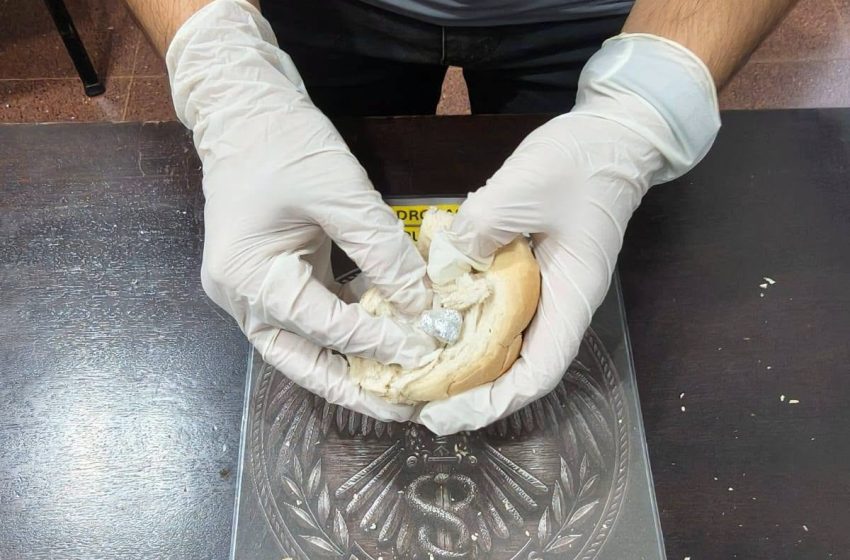  Intentó ingresar cocaína escondida dentro de una galleta para un detenido en Puerto Iguazú