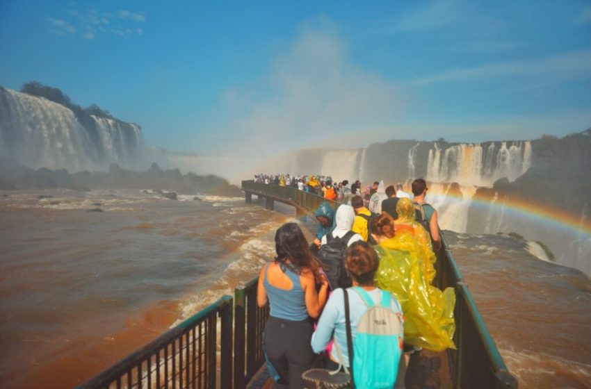 El Parque Nacional do Iguaçu registró 263.150 visitantes en julio y alcanzó el mayor récord mensual de su historia