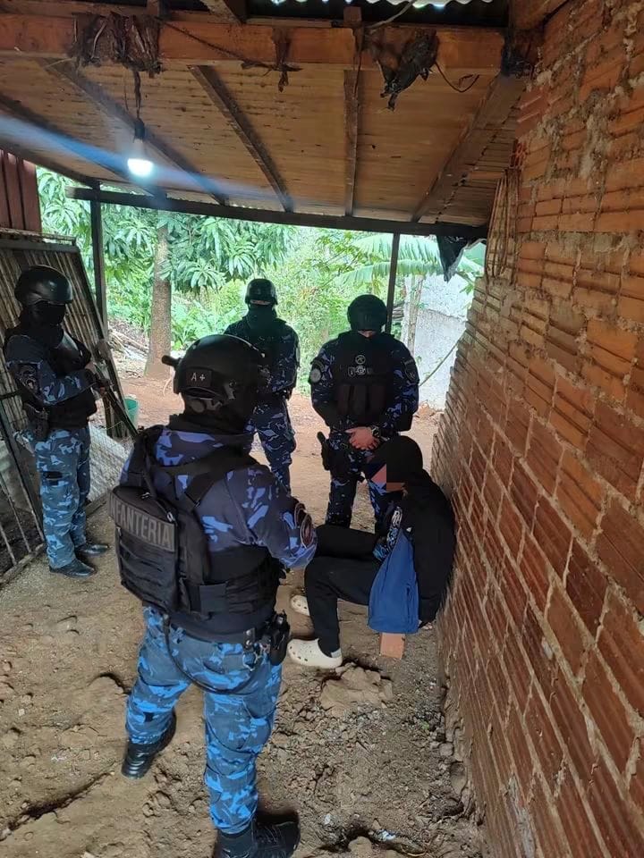 Allanamiento en Puerto Iguazú: Detuvieron a un hombre investigado por la muerte de pasero imagen-11