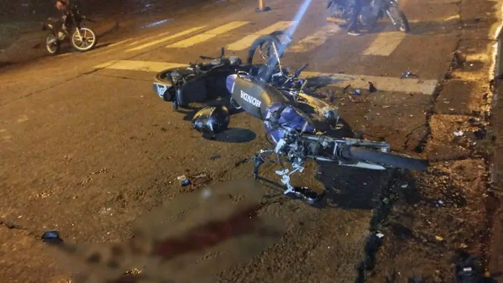 VIOLENTO CHOQUE FRONTAL ENTRE MOTOS EN IGUAZÚ: DOS HERIDOS GRAVES, UNO DE ELLOS MENOR DE EDAD imagen-9