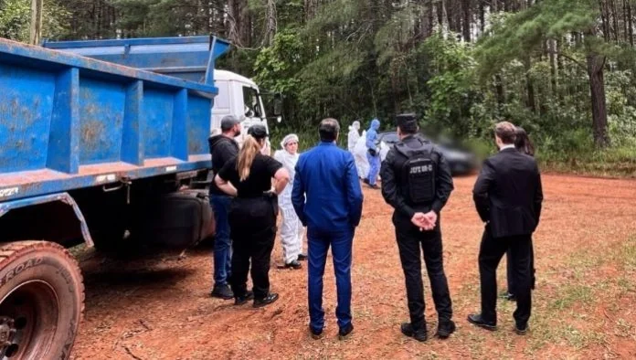  Doble muerte en Los Helechos: dos hombres demorados, allanamientos y un amplio operativo de búsqueda