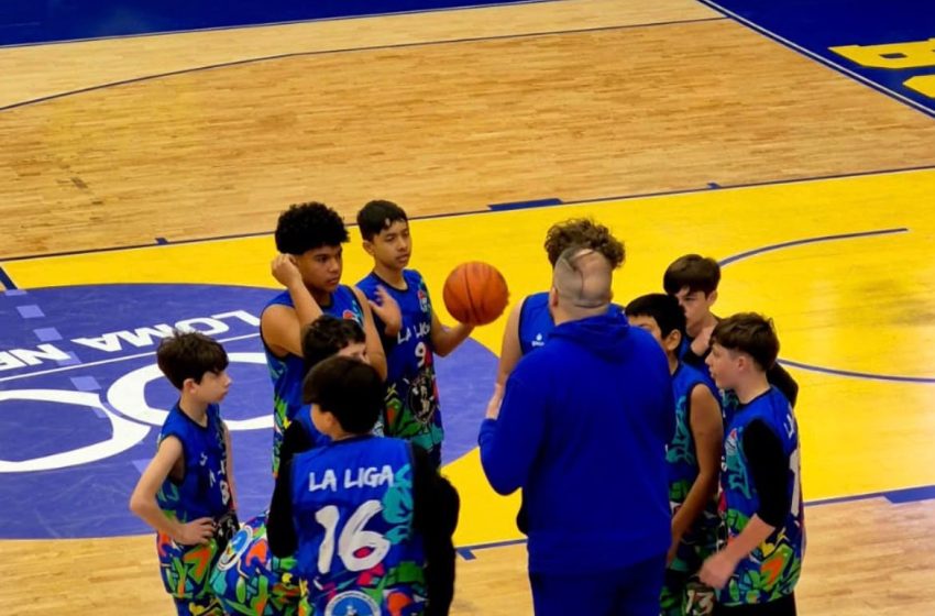  LOS CHICOS DE LA LIGA BÁSQUET DE IGUAZÚ VIVIERON UNA EXPERIENCIA INOLVIDABLE EN BOCA JUNIORS