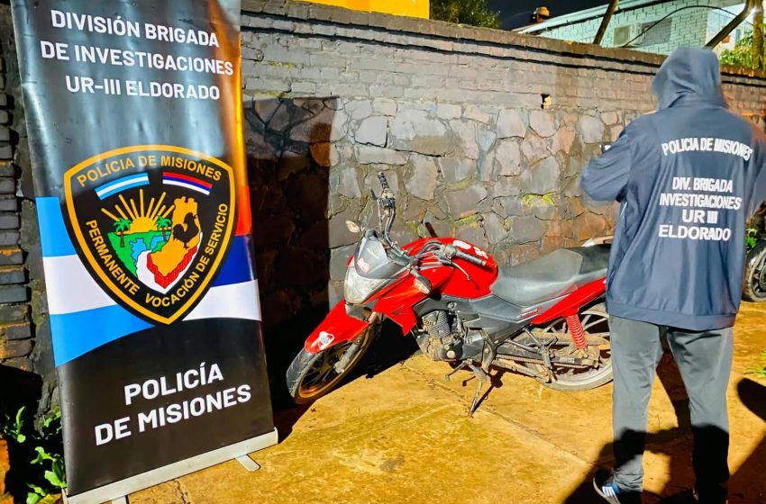  Intentaron escapar de la Policía en Eldorado y abandonaron dos motos robadas en Buenos Aires y Jardín América